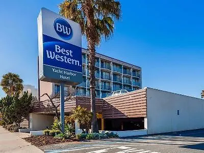 Western Yacht Harbor Hotel 3*