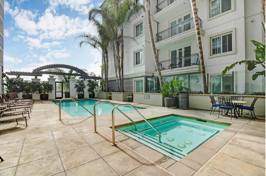 Yes It's Right 2 Suites And 3 Bath In The Heart Of Fb2 Lägenhet