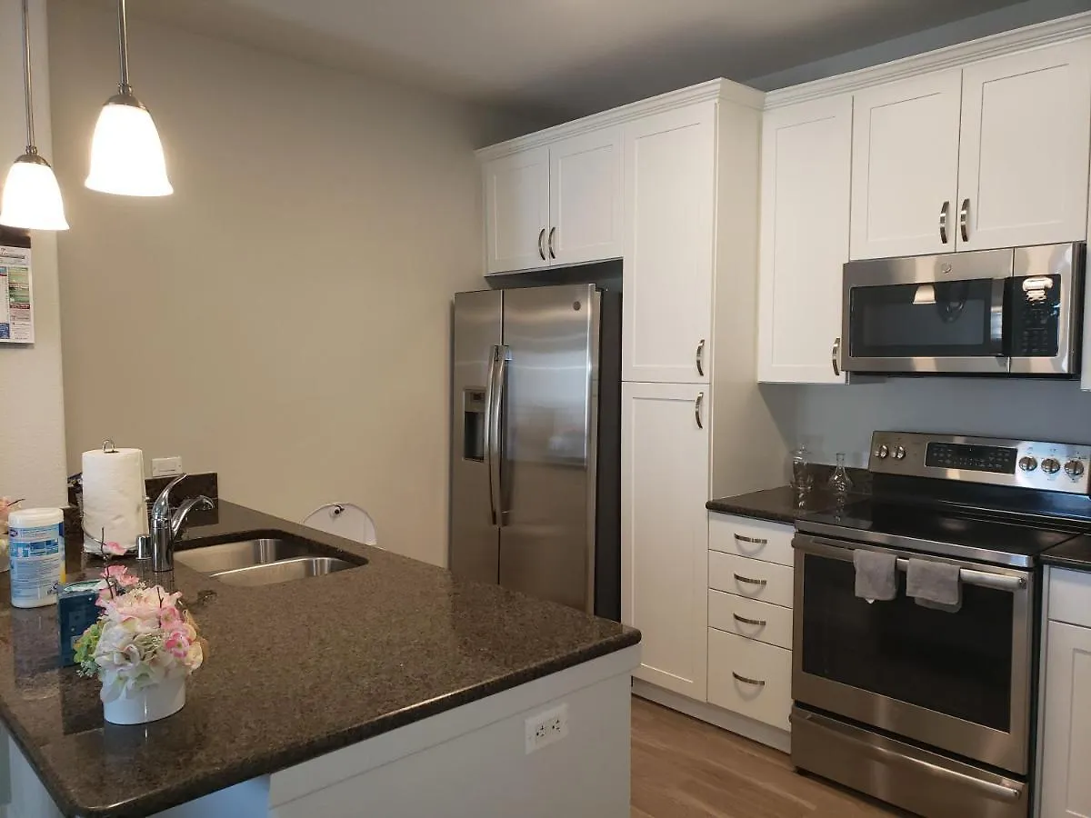 Yes It's Right 2 Suites And 3 Bath In The Heart Of Fb2 *