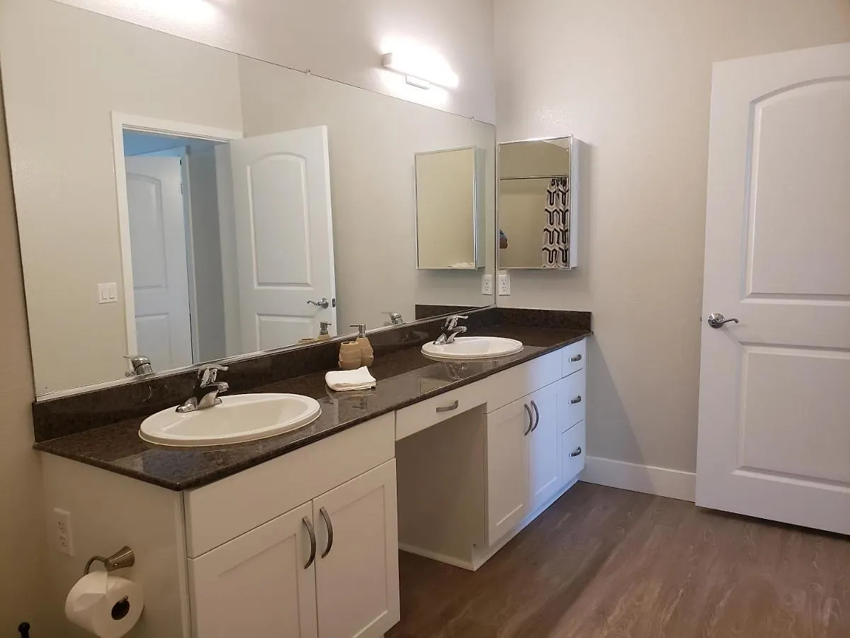Apartment Yes It's Right 2 Suites And 3 Bath In The Heart Of Fb2 San Diego