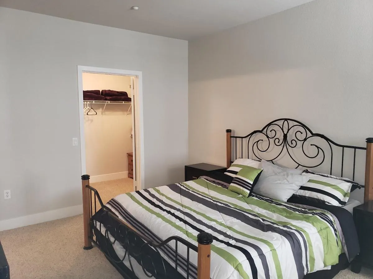 Apartment Yes It's Right 2 Suites And 3 Bath In The Heart Of Fb2 San Diego