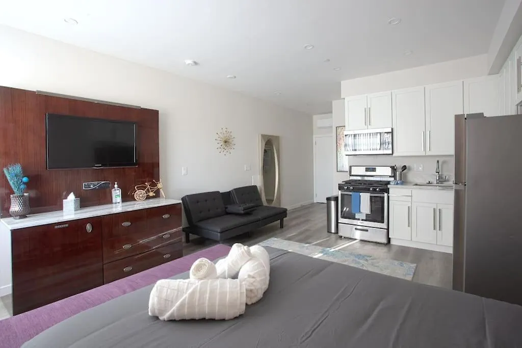 Luxurious Furnished W Full Kitchen In Sd Appartamento