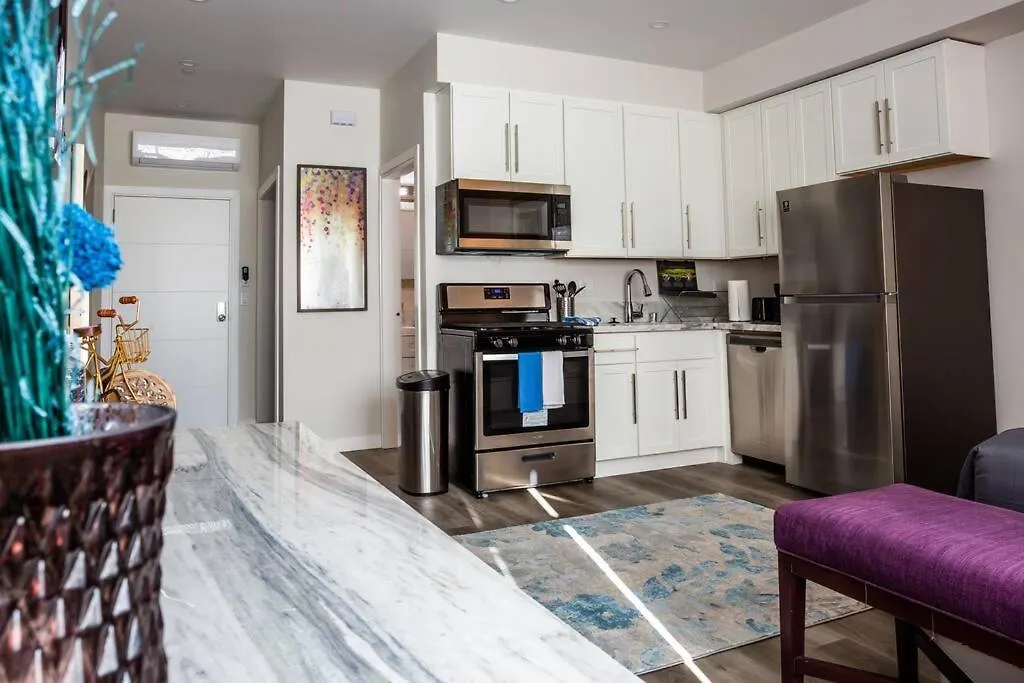 Luxurious Furnished W Full Kitchen In Sd * San Diego