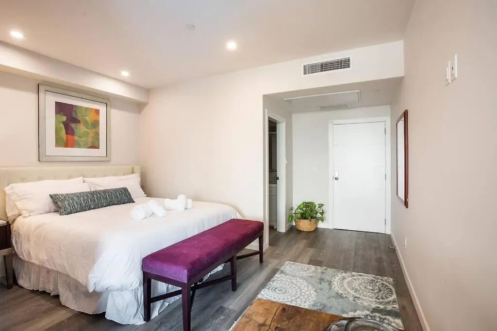One Bedroom With Downtown View *