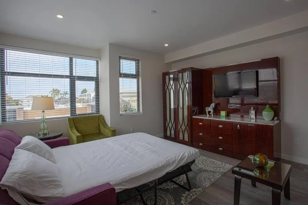 公寓 One Bedroom With Downtown View