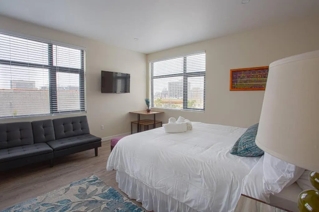 Modern, Luxurious And Prime Location In One