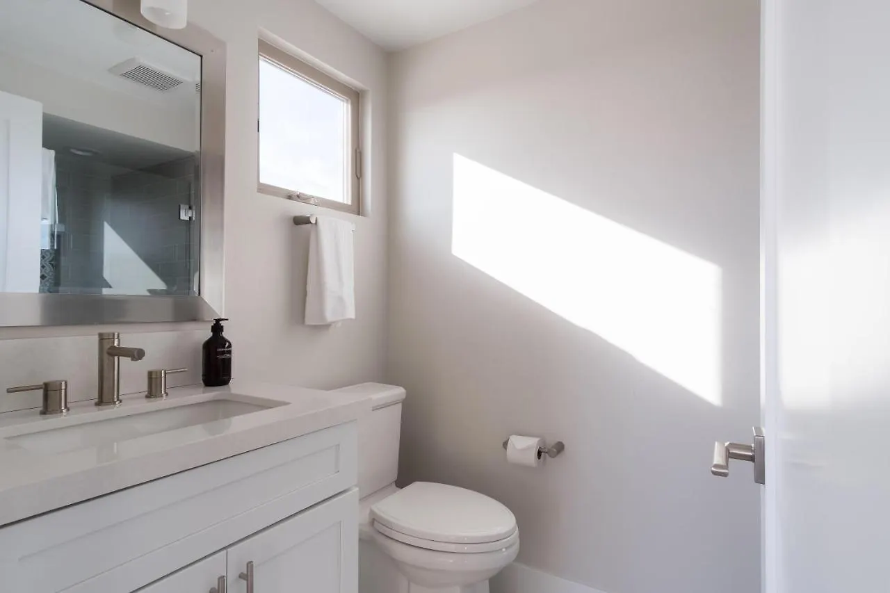 Semesterbostad Skyline - Modern Retreat W Spacious Patio & Rooftop Views San Diego