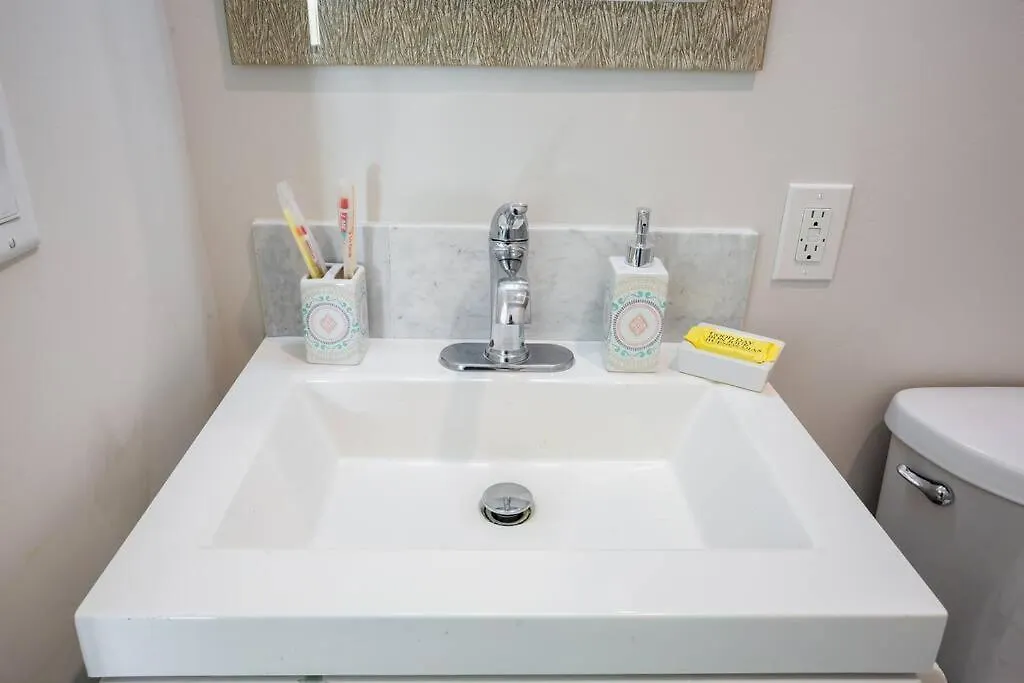 Luxurious Furnished W Full Kitchen In Sd