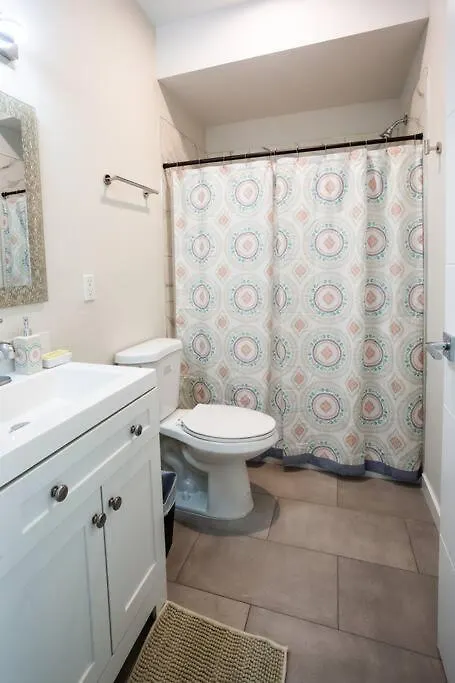 One Bedroom With Sd Downtown View *