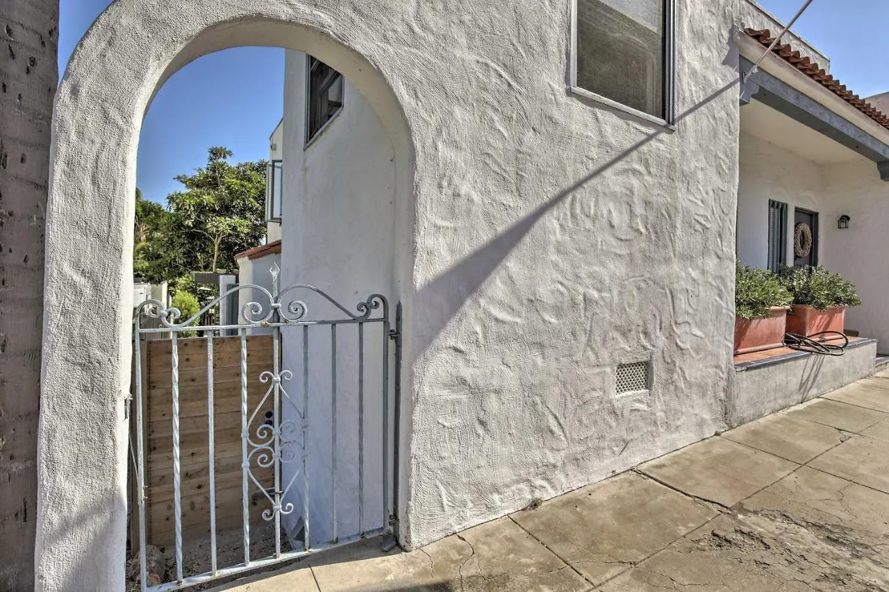Holiday home Serene Retreat With Deck - Walk To Bay! San Diego