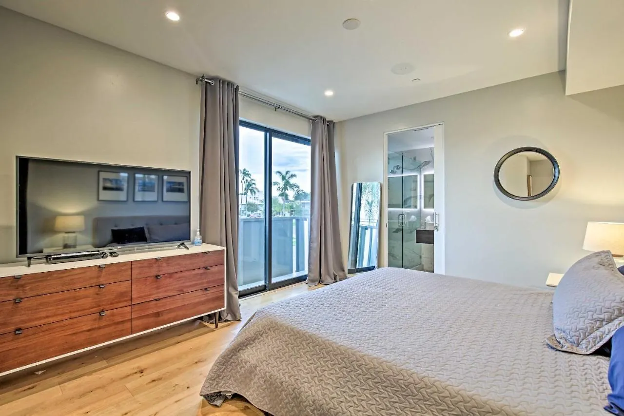 公寓 Chic Coronado Retreat With Patio And 4 Cruiser Bikes!