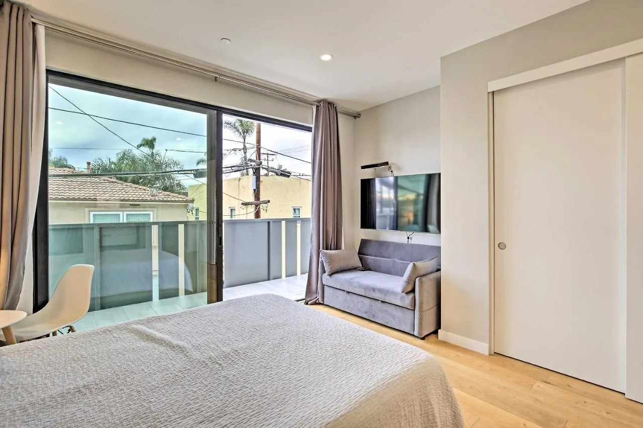 Chic Coronado Retreat With Patio And 4 Cruiser Bikes! *