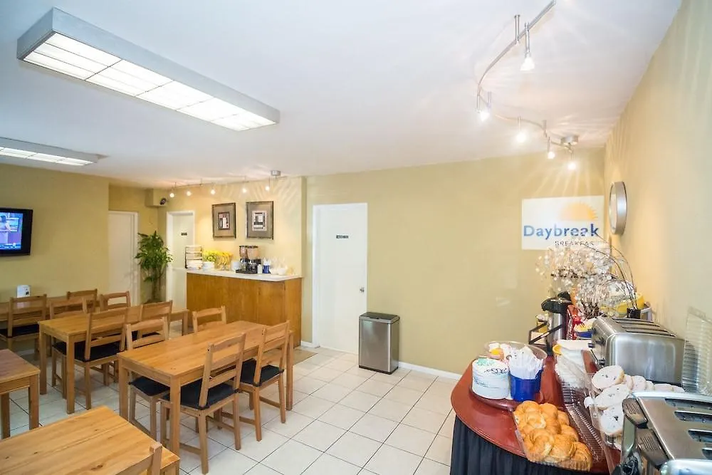Days By Wyndham San Diego/downtown/convention Center Hotel 2*