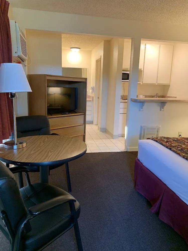 California Hotel