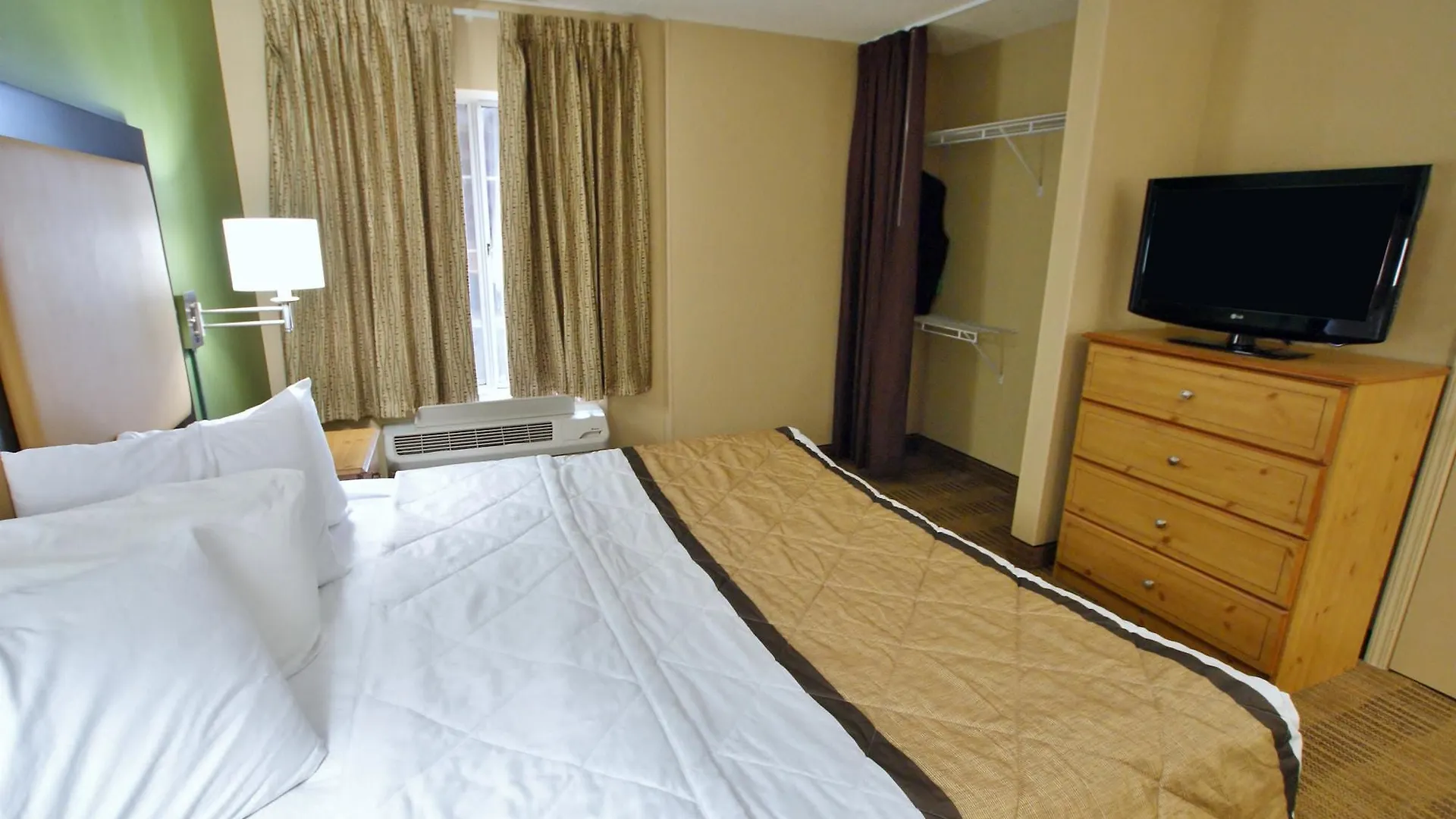 Extended America - - Sorrento Mesa 2*