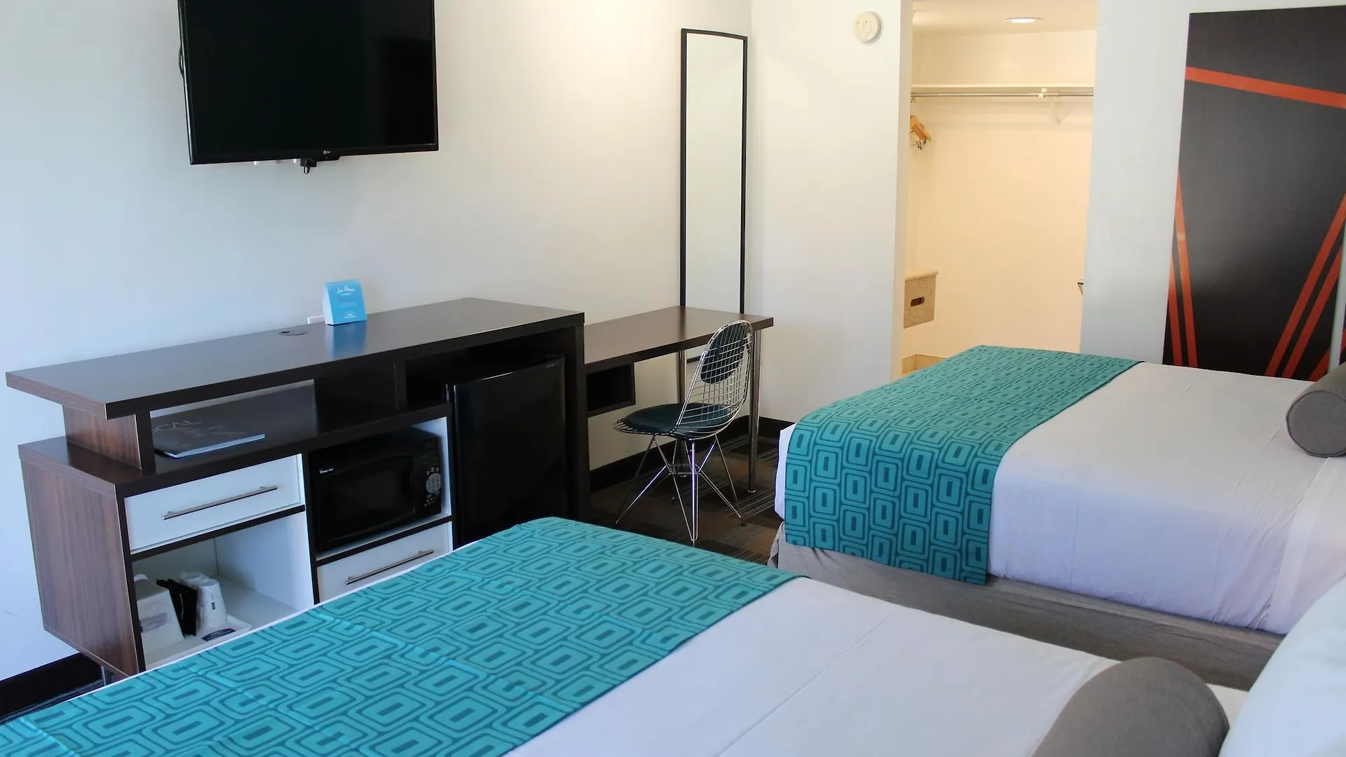 Howard Johnson By Wyndham Circle Otel 3*