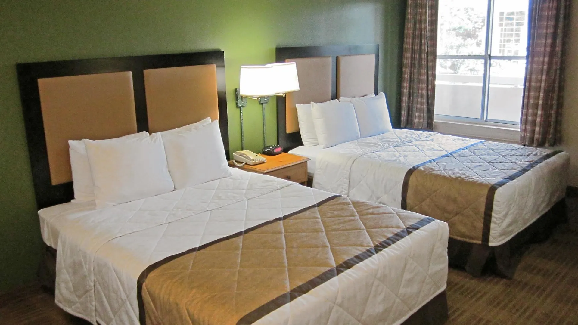 Extended America - - Fashion Valley Hotel 2*