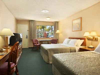 Days Harbor View Hotel San Diego