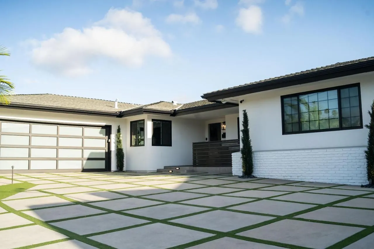 Holiday home New Modern Luxury Estate - Pool, Slide, Grotto San Diego