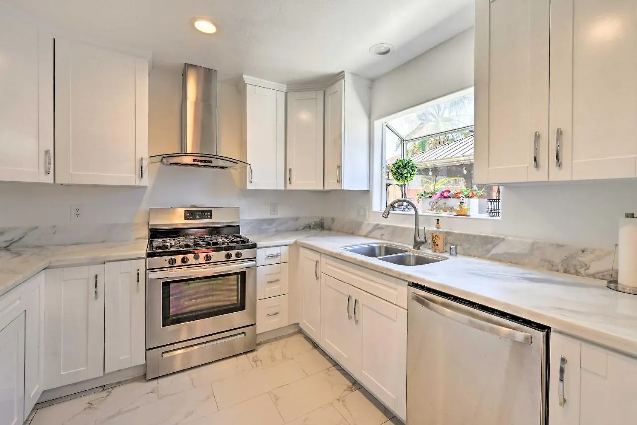 Sanctuary With Hot Tub And Large Patio! בית נופש