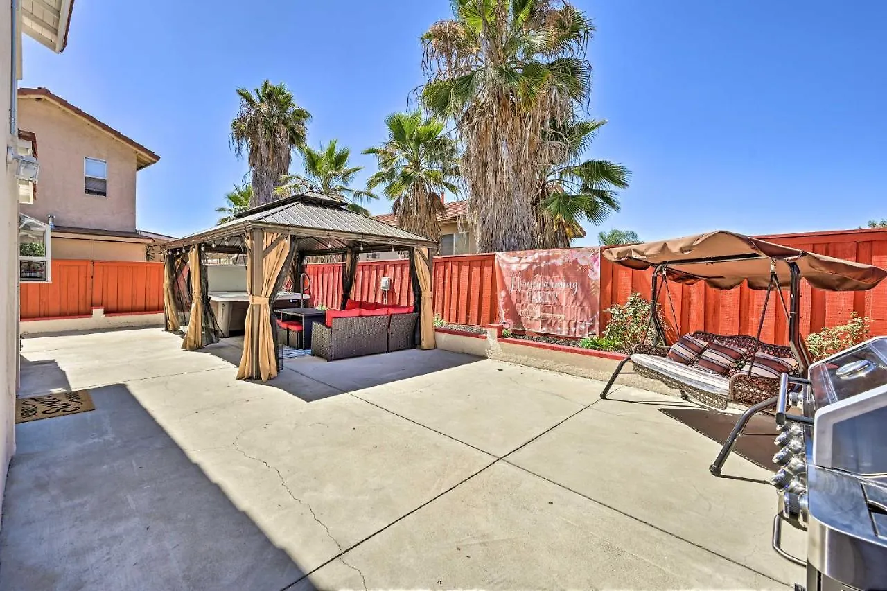 Sanctuary With Hot Tub And Large Patio!