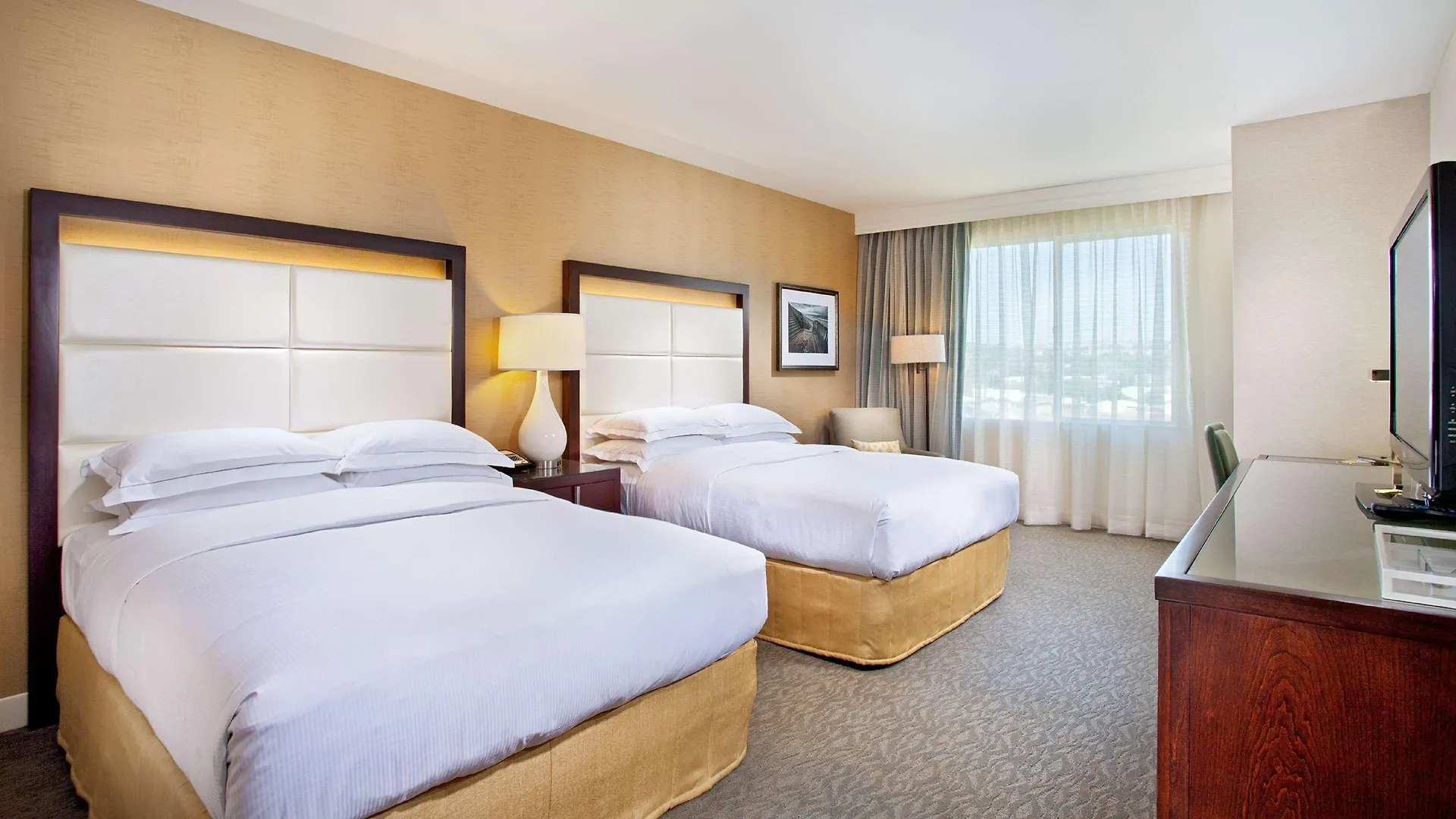 Manchester Grand Hyatt Hotel 4*
