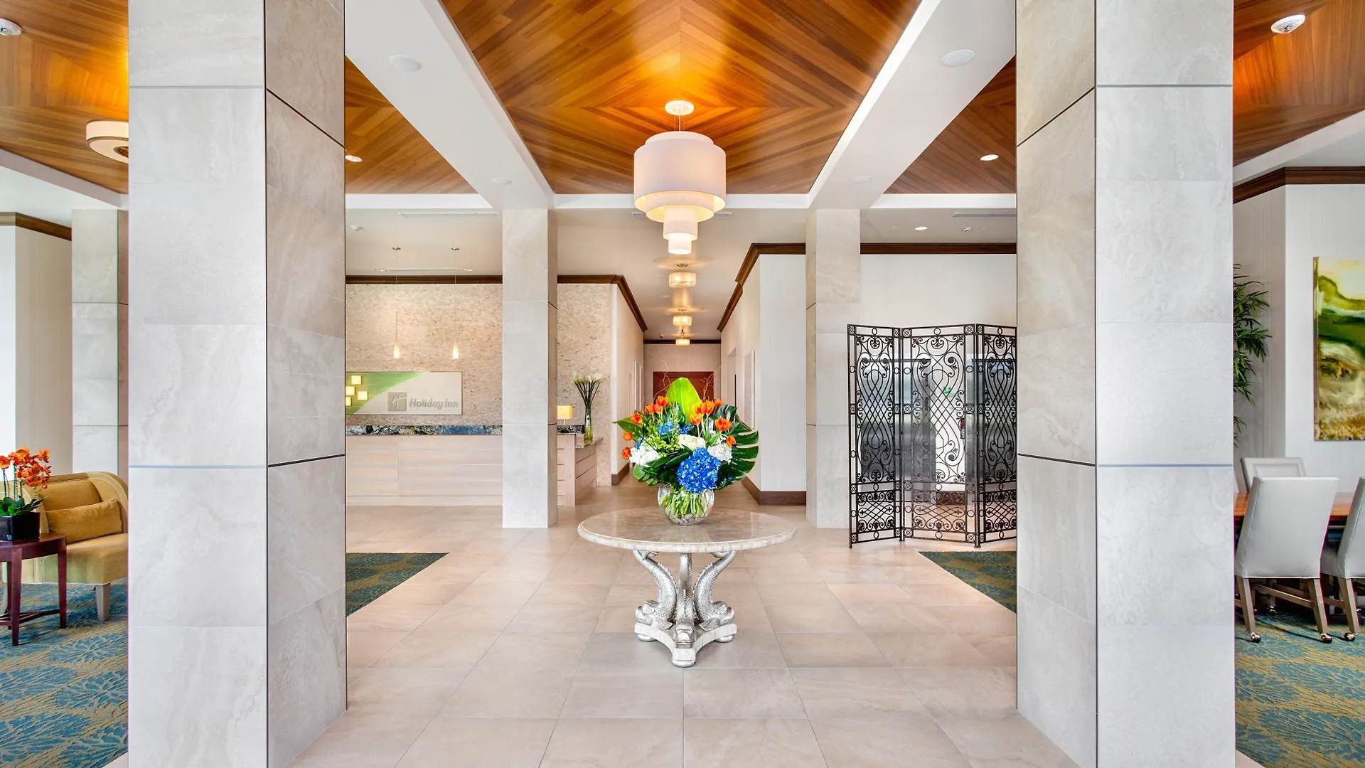 Doubletree By Hilton Bayside 3*