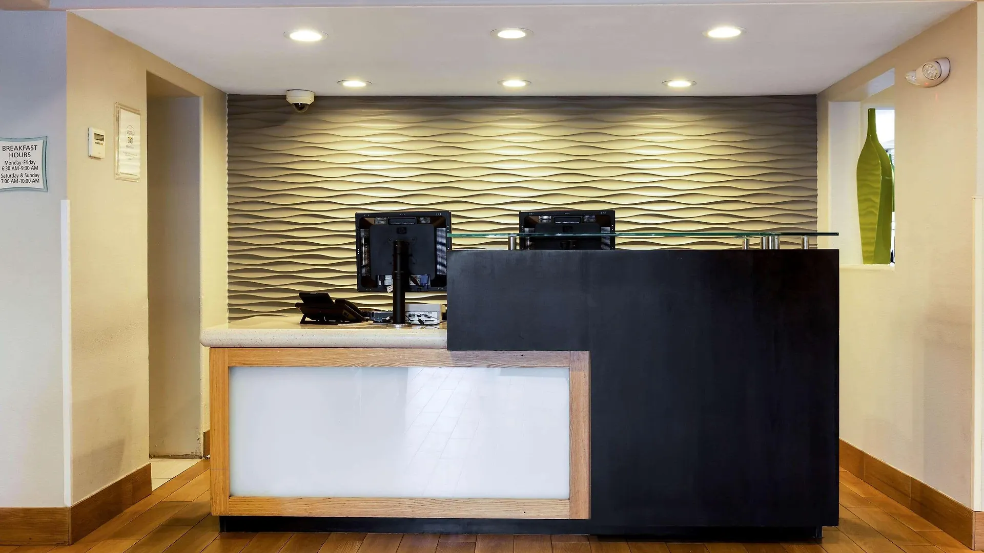Hotel La Quinta By Wyndham Mission Bay 3*