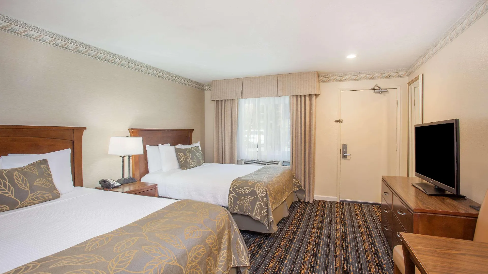 Days By Wyndham Circle Hotel 3*