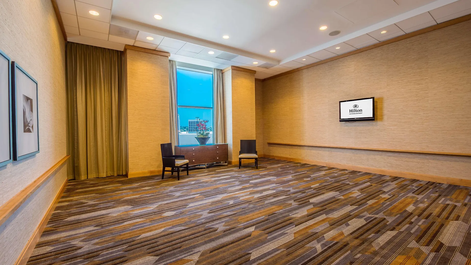 Hilton Bayfront Szálloda 4*