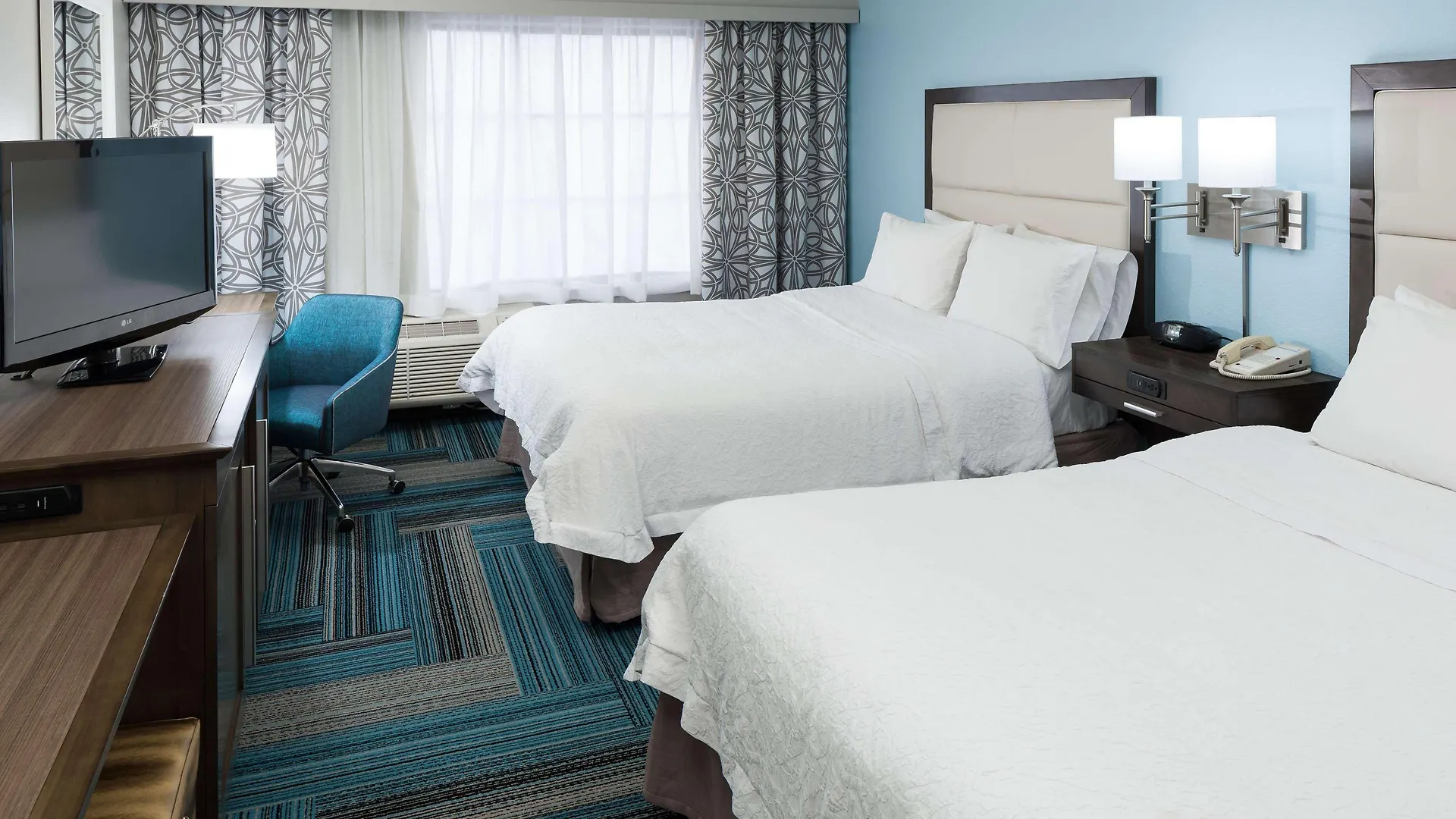 Hotel Hampton Downtown 3*