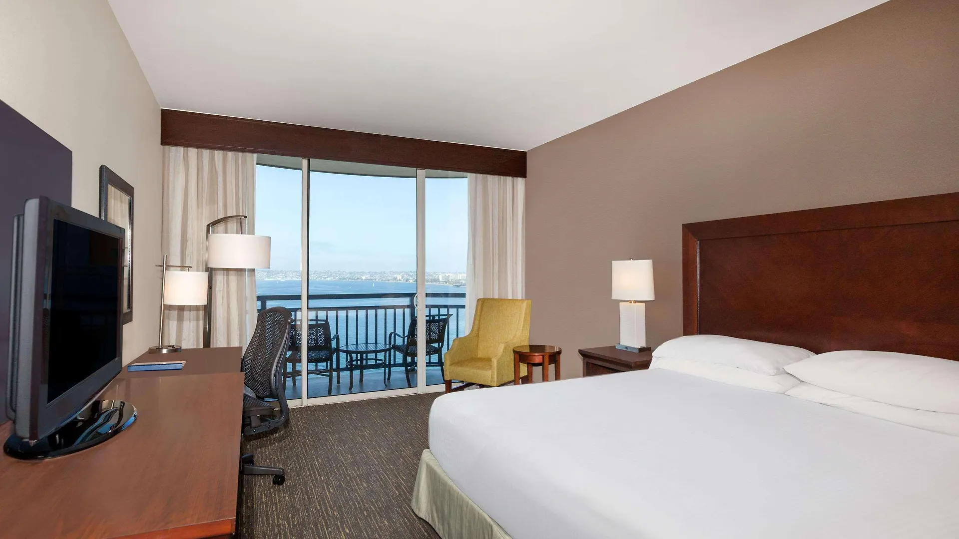 Wyndham Bayside Szálloda