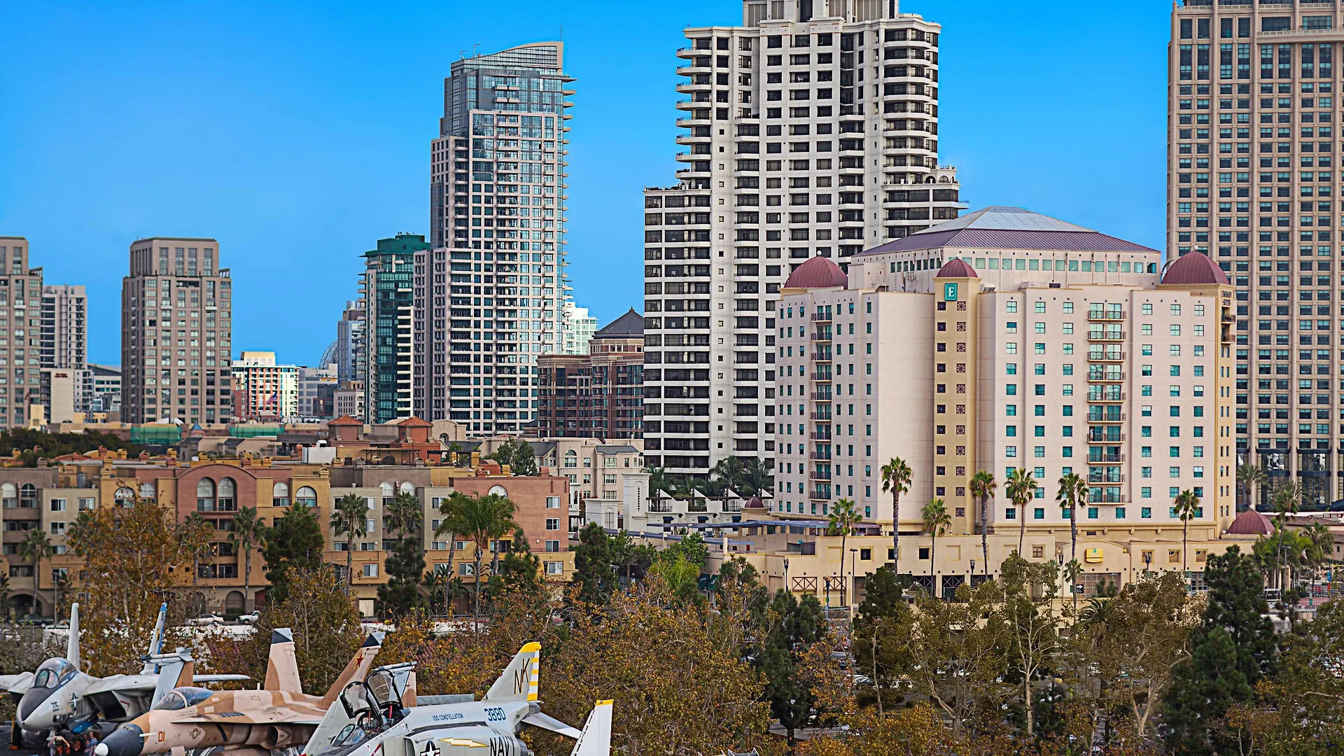 Embassy By Hilton Bay Downtown Hotel