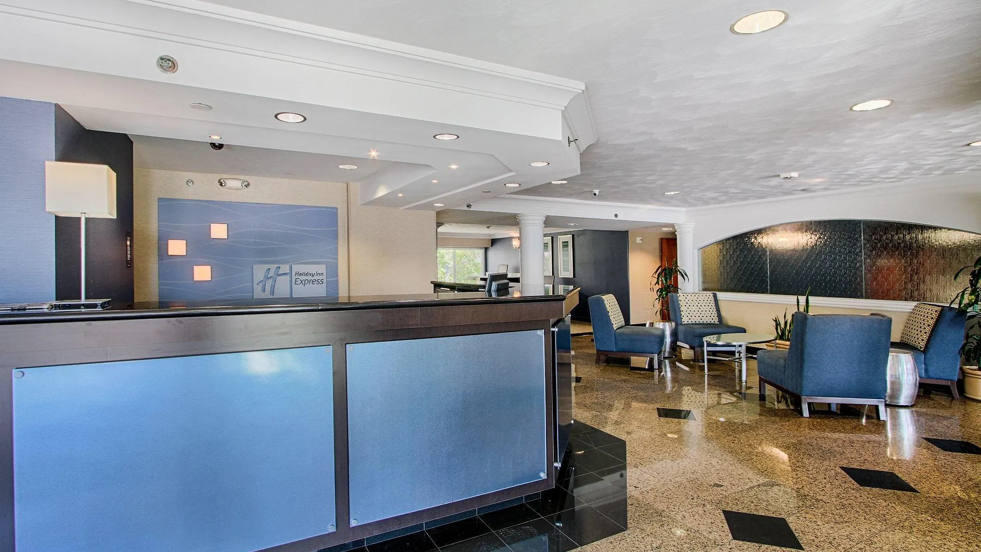 Express - Downtown By Ihg 3*