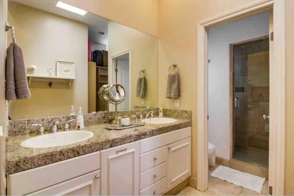Spacious 4 Bedroom 3.5 Bath In Coronado San Diego