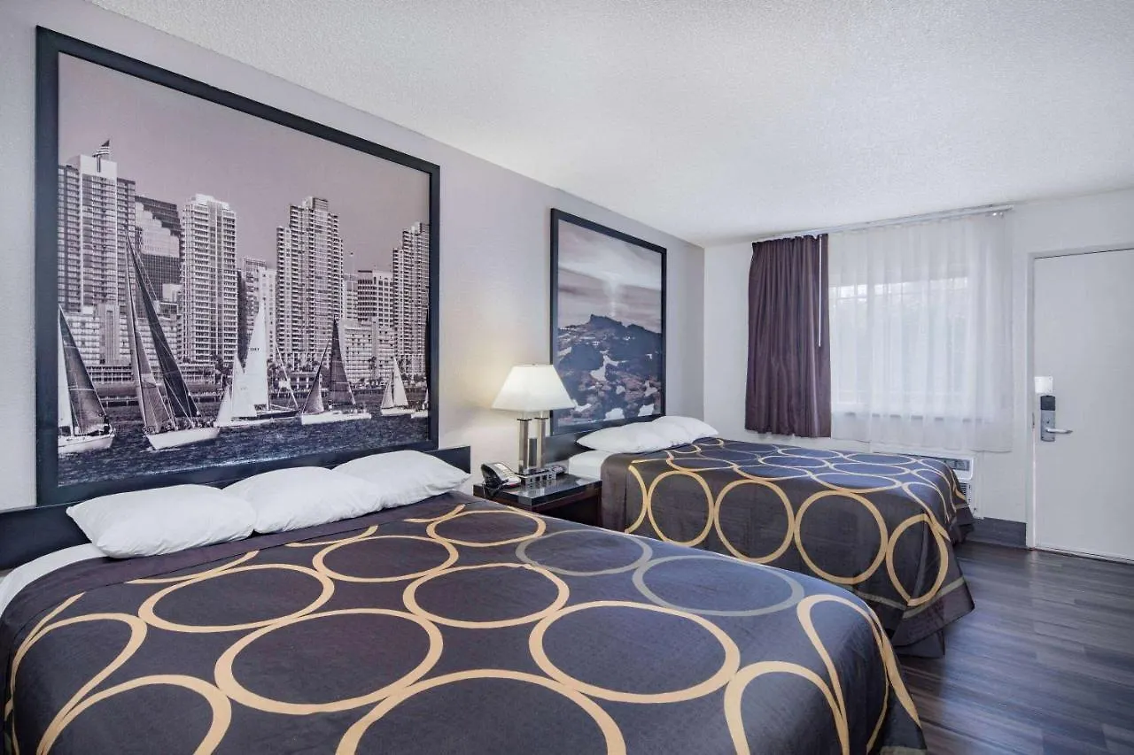 Super 8 By Wyndham Circle Hotel San Diego
