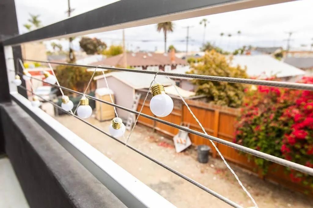 Apartment Professionals-restaurants-fastwifi-a C-desk- Pets *