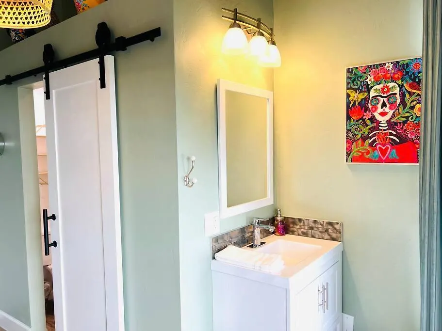 Charming And Cozy Studio Gaslamp! Perfectly Located In Downtown! * San Diego
