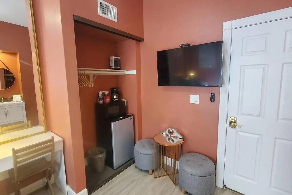 Cozy Studio Beautiful And Peaceful Of Gem Gaslamp District! Your Away From Home! *