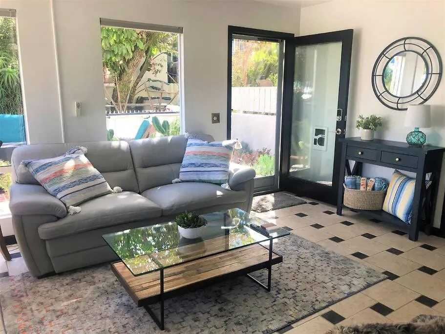 Vakantiehuis Upscale Mission Beach Couples Getaway/pet Friendly *