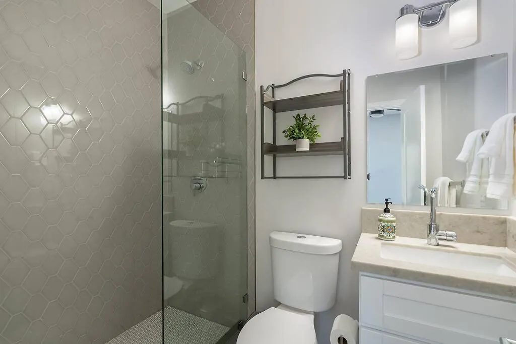 Holiday home Fabulous New 4br/3ba House In Mission Hills *