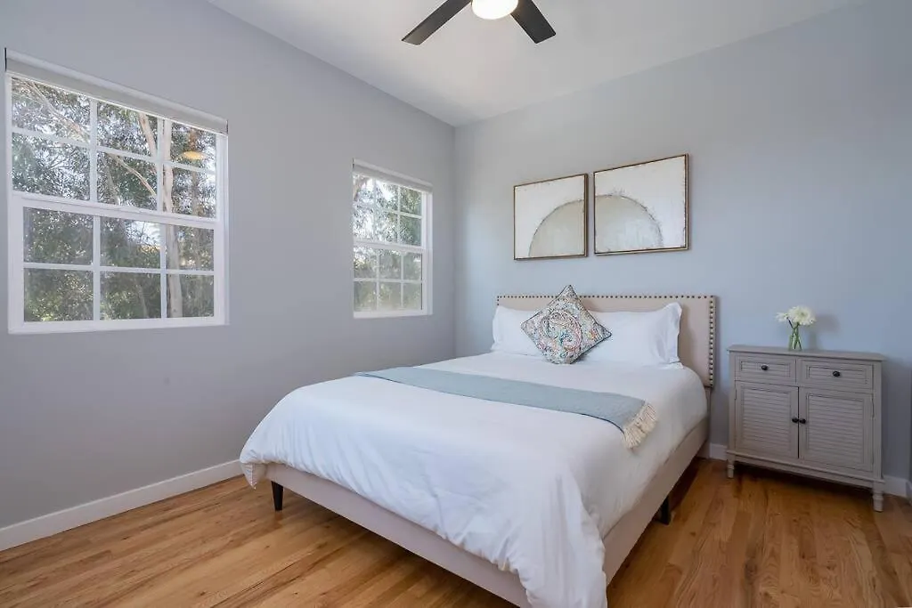 Fabulous New 4br/3ba House In Mission Hills Holiday home San Diego