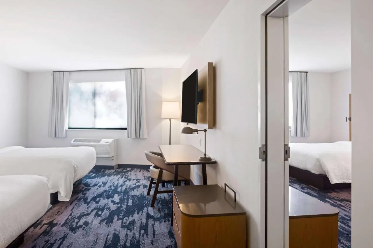 Fairfield & By Marriott Pacific Beach Hotel 2*