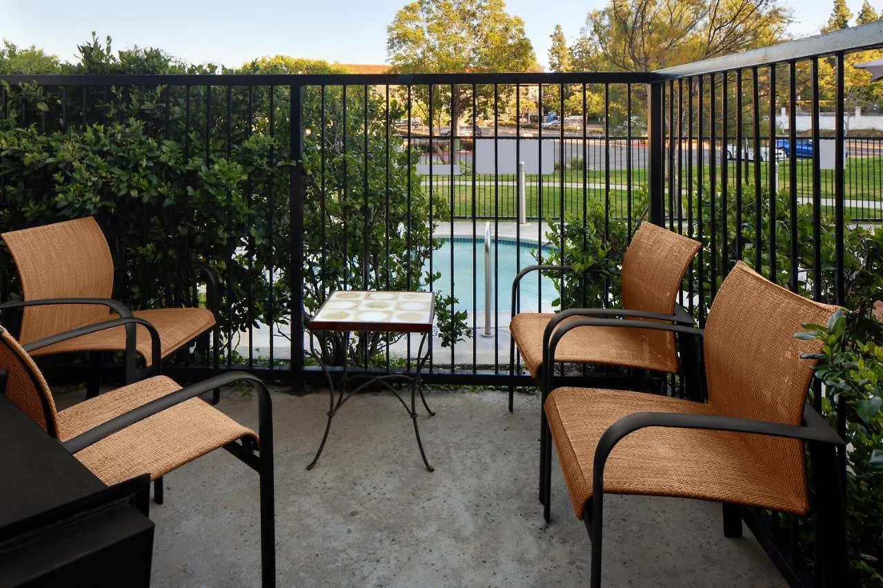 Hotel Courtyard By Marriott Rancho Bernardo 3*