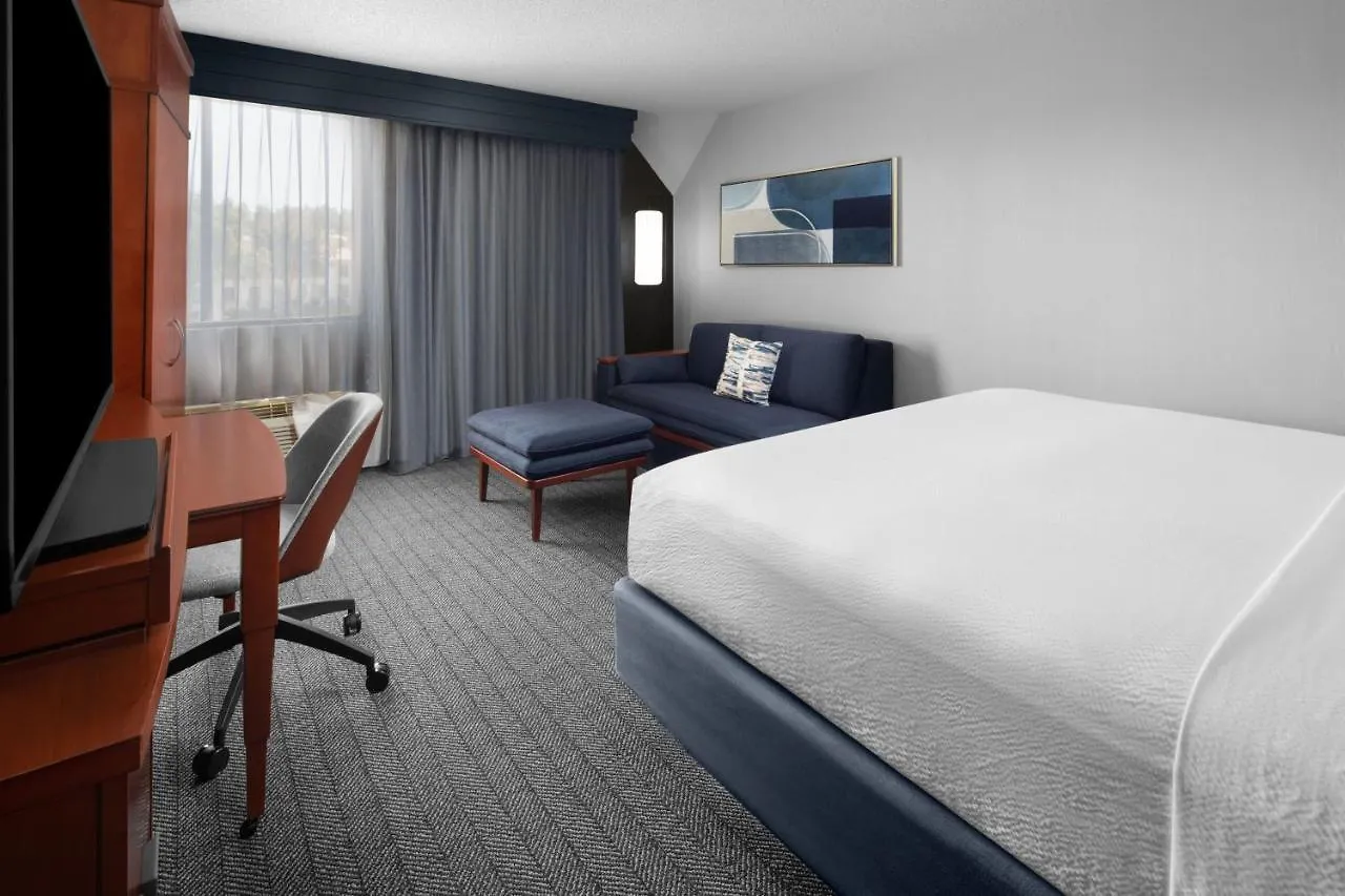 Courtyard By Marriott Rancho Bernardo Hotel 3*