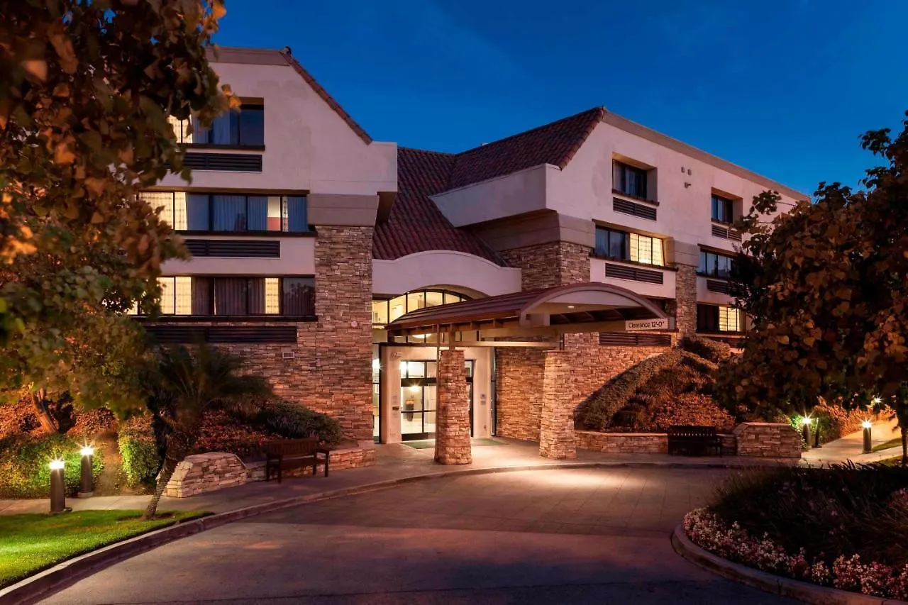 Courtyard By Marriott Rancho Bernardo Hotel 3*