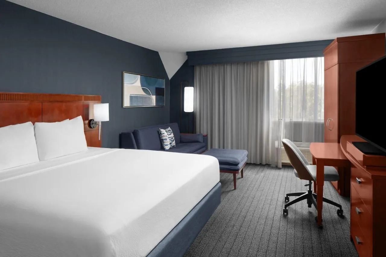 Courtyard By Marriott Rancho Bernardo 3*