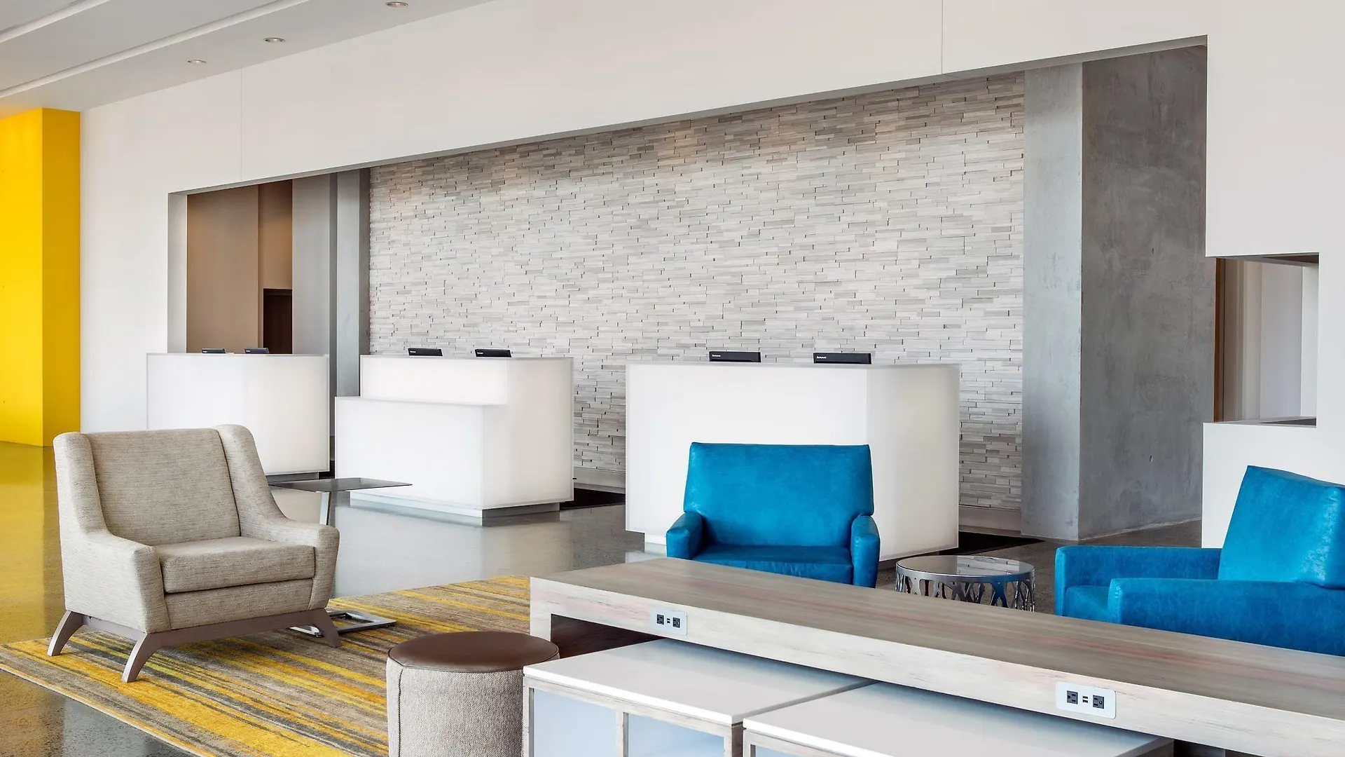 By Marriott Downtown/bayfront Hotel