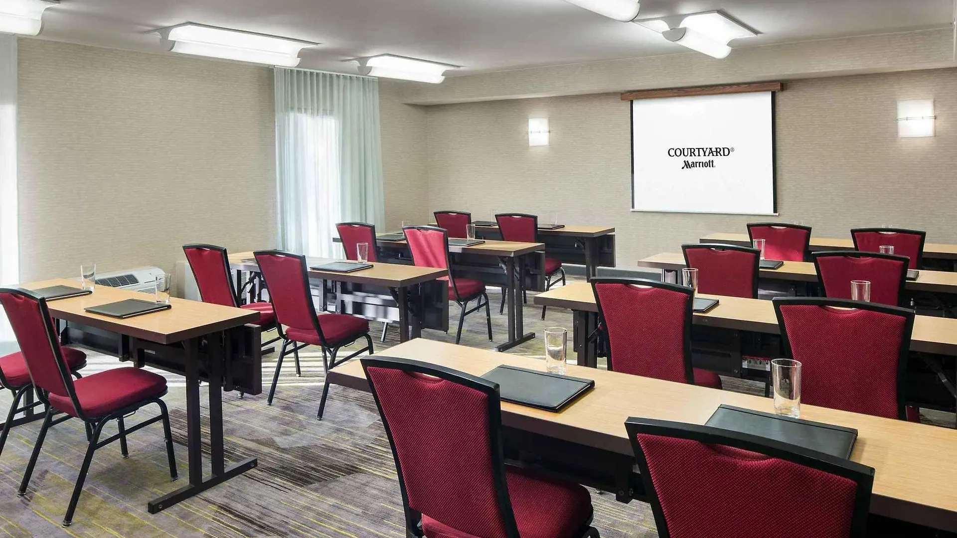 Hotel Courtyard By Marriott Sorrento Valley 3*