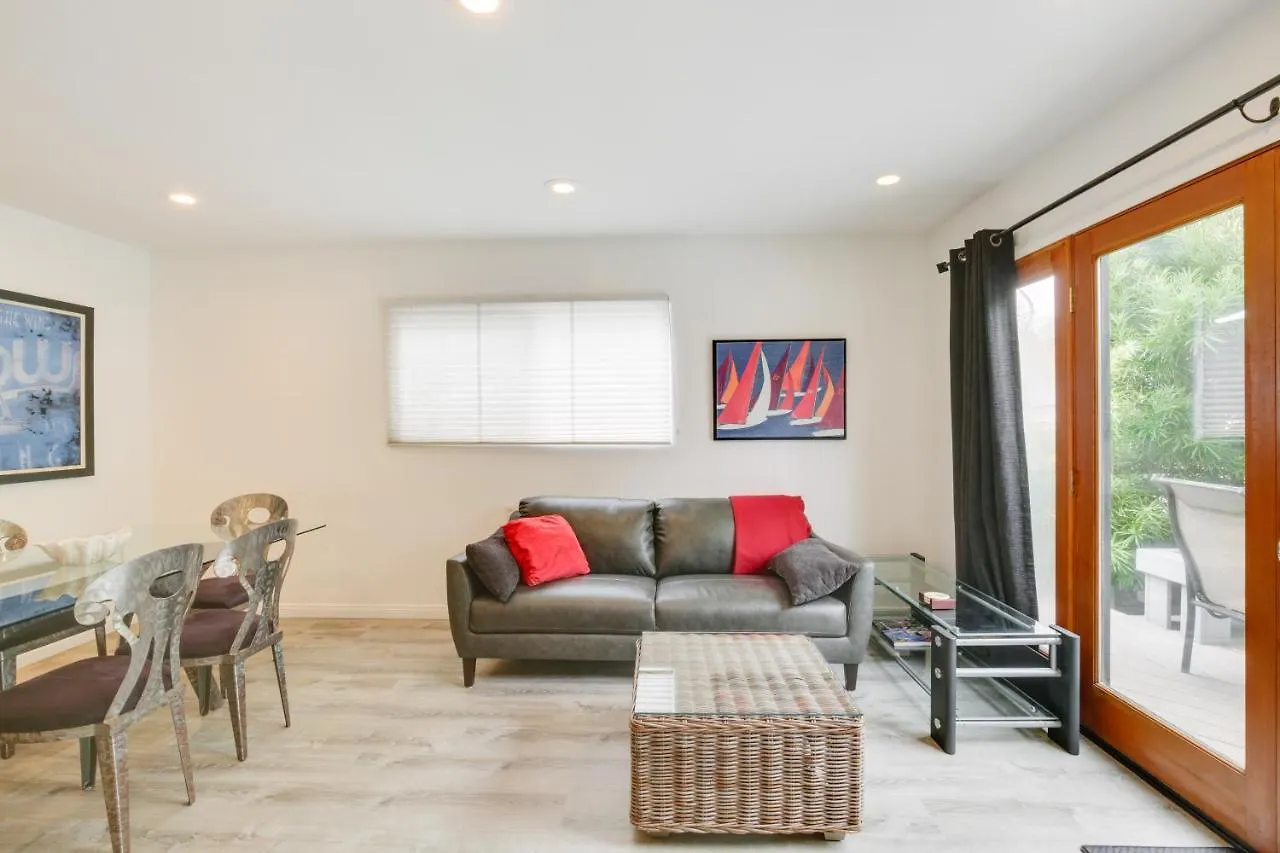 Casa vacanze With Deck Walk To Mission Beach!